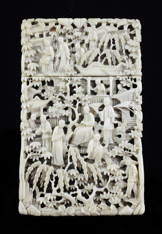 A Chinese export ivory card case, 19th century, 10.7cm